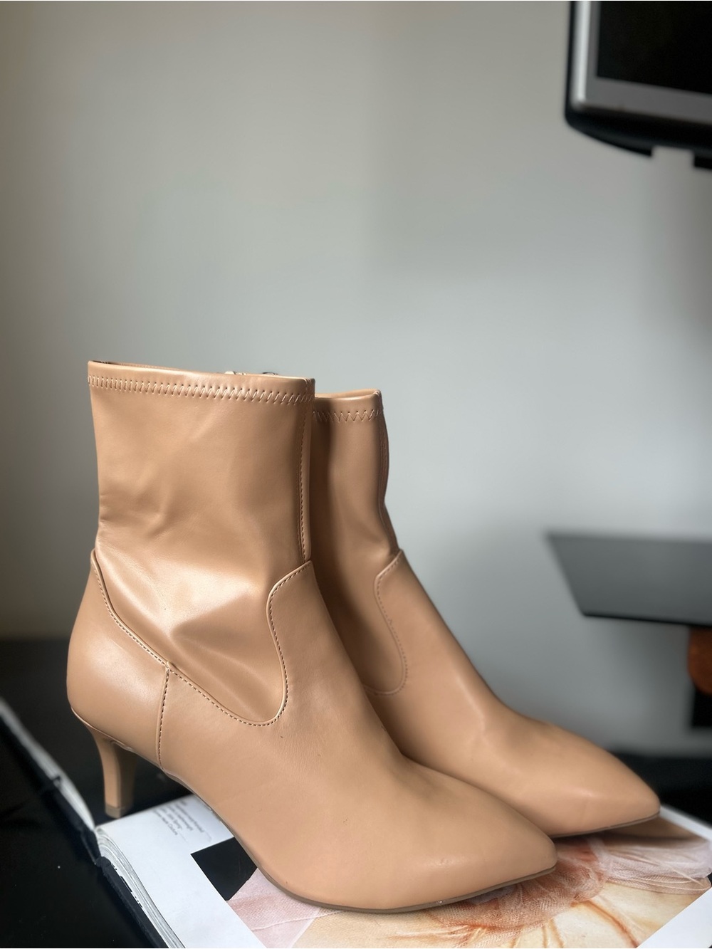 Apt 9 Women’s Tan Mid-Heel Ankle Boots - Sleek Pointed Toe 7.5"